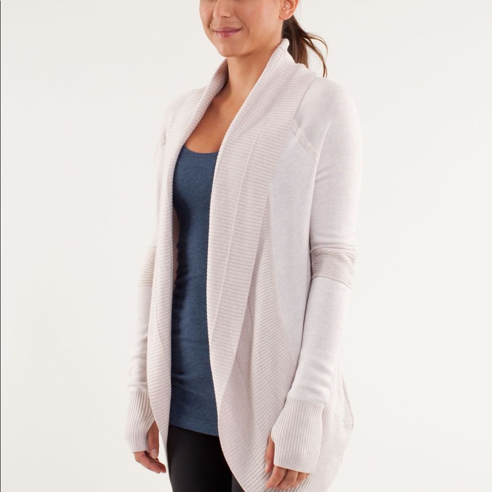 ⭐️ LULULEMON ⭐️ transformation sweater 8 tan